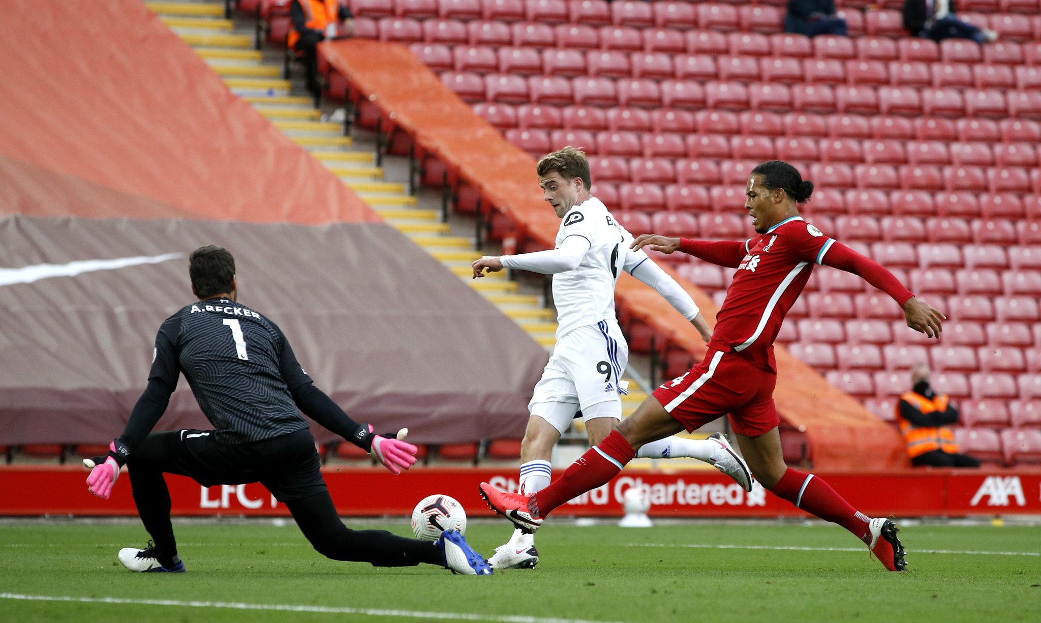 锁死了雄鹿 锁死了雄鹿