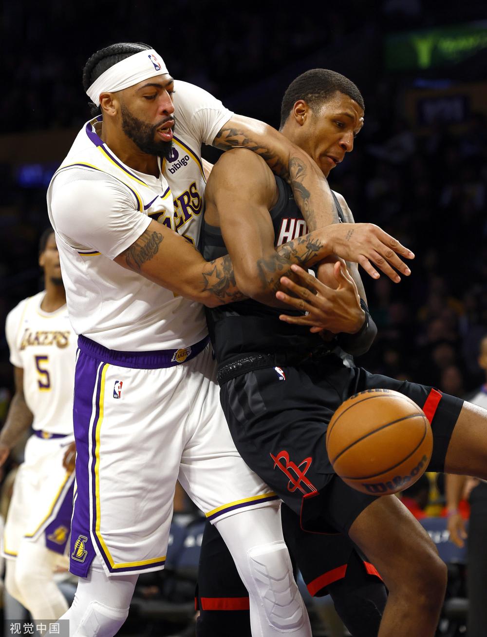 分紧随其后 分紧随其后