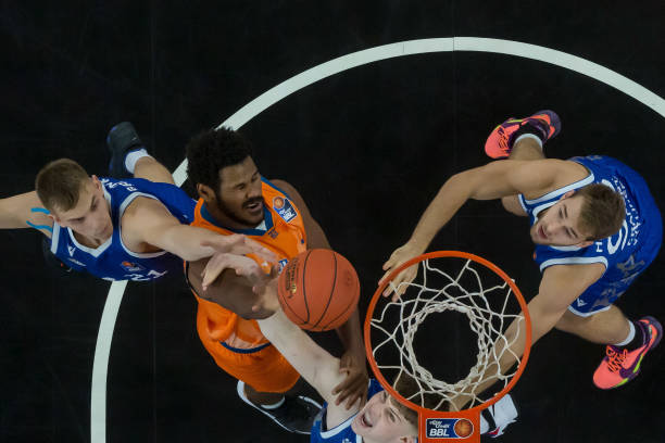 费与附加奖 费与附加奖